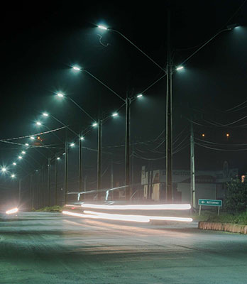 Prefeitura inicia trabalho de melhorias na iluminação pública em Irati